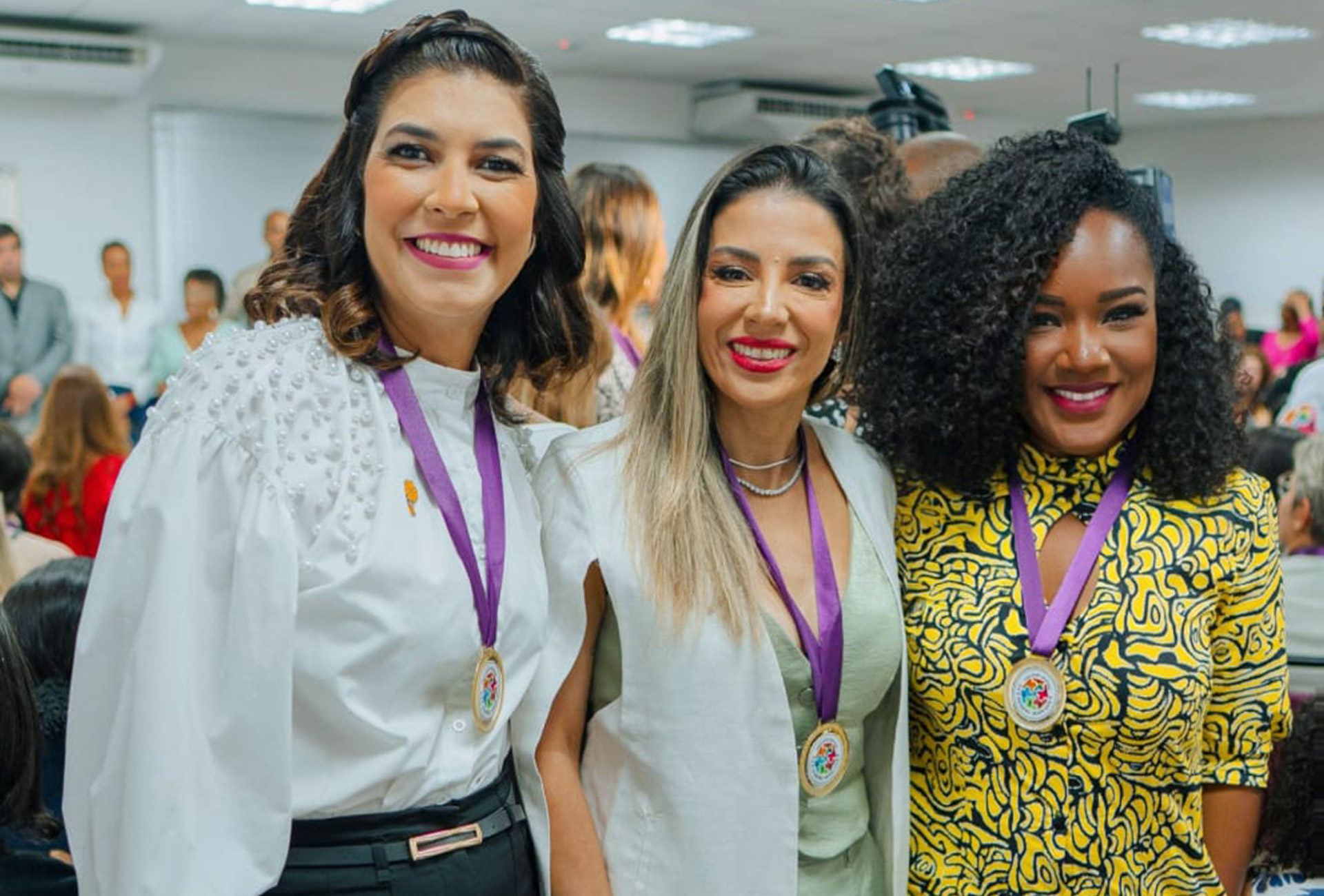 Paloma Ramos (esq), Léia Dórea e Jamile Oliveira. (Foto: Aline Reis)